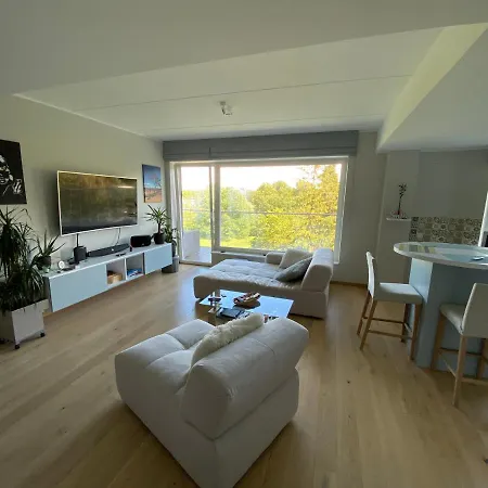 Fabulous Location Deluxe