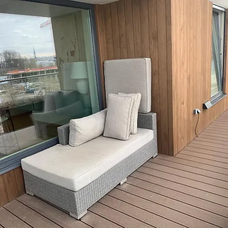 Fabulous Location Deluxe Apartamento Tallin