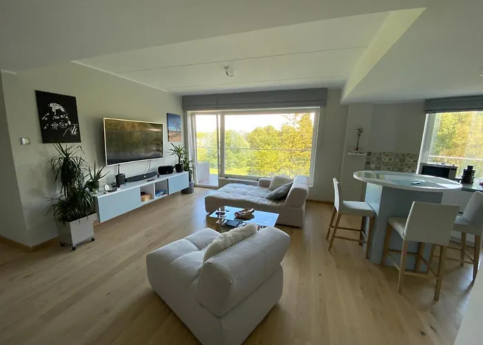 Fabulous Location Deluxe