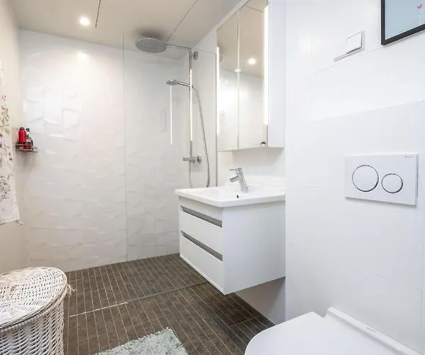 Fabulous Location Deluxe *