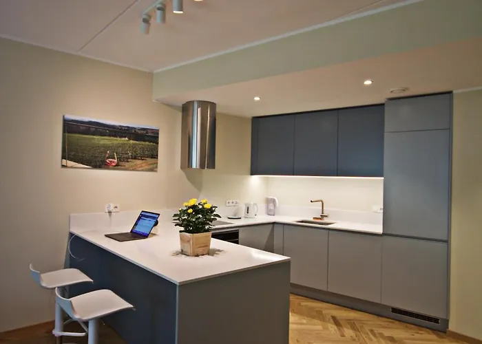 Fabulous Location Deluxe