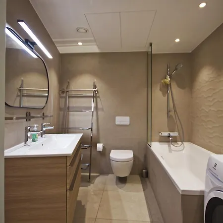 Апартаменти Fabulous Location Deluxe *
